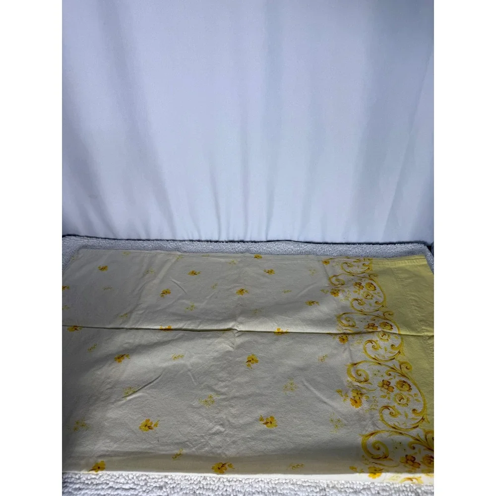 Yellow Floral Pillowcases Vintage‎ Classic Botanical Pattern